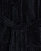Lifestyle Bademantel schwarz mit Stickerei für Herren & Damen by SAEBIS®