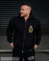 QASAQ GIRL BRUNETT - Herren Extra-Oversized Zip Hoodie mit Reißverschluss schwarz by SAEBIS®