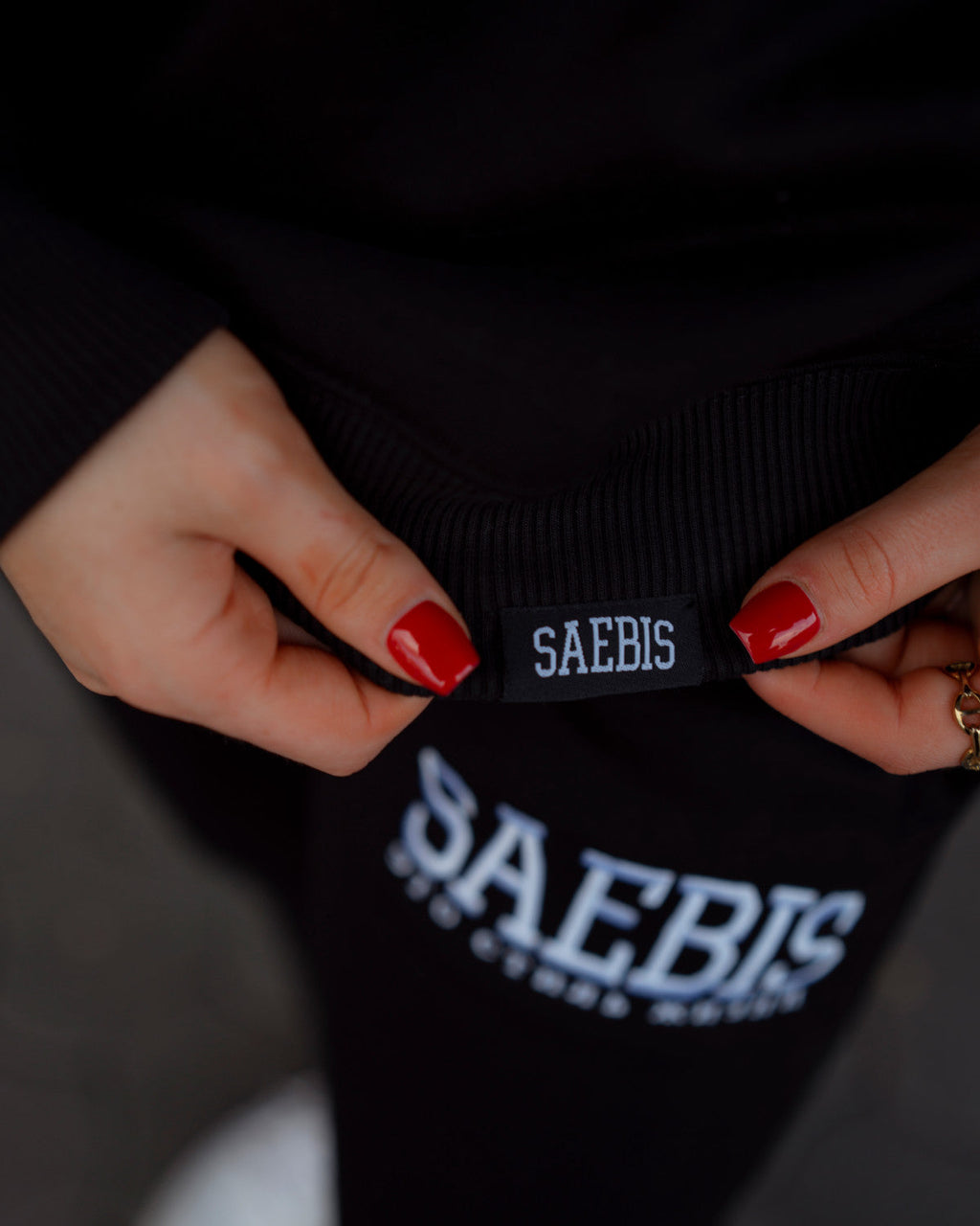 Damen Oversized Zip Hoodie schwarz mit Reißverschluss - НЕ В СИСТЕМЕ - by SAEBIS®
