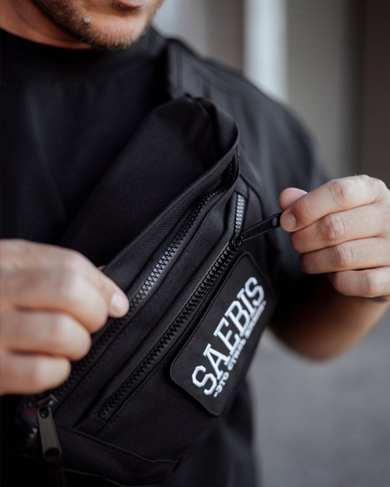 Lifestyle Bauchtasche schwarz mit zwei Fächern by SAEBIS®