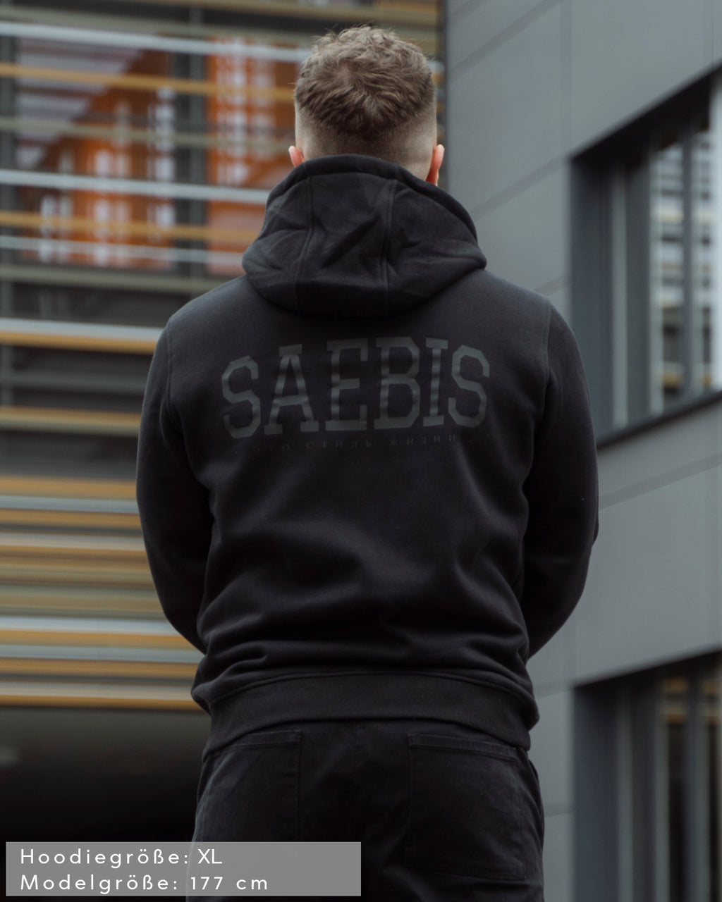 Lifestyle All Black Herren Zip Hoodie mit Reißverschluss by SAEBIS®