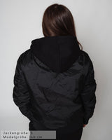 Lifestyle Damen Oversized Bomber Jacke gefüttert, mit Reißverschluss schwarz by SAEBIS®