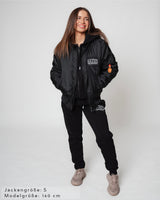 Lifestyle Damen Oversized Bomber Jacke gefüttert, mit Reißverschluss schwarz by SAEBIS®
