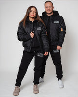 Lifestyle Herren Bomber Jacke gefüttert, mit Reißverschluss schwarz by SAEBIS®