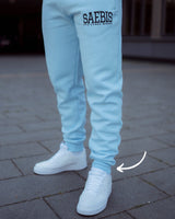 Lifestyle Herren Jogginghose babyblau mit Stickerei by SAEBIS®