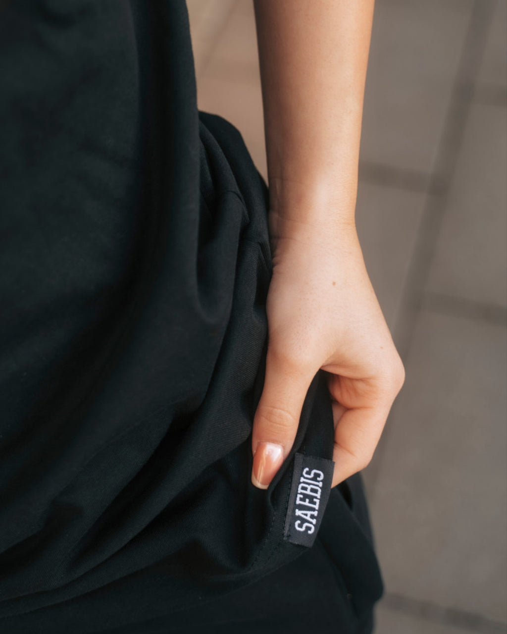 Деньги не врут - Damen T-Shirt Kleid schwarz by SAEBIS®