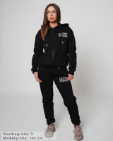 Lifestyle Damen Oversized Zip Hoodie schwarz mit Stickerei by SAEBIS®