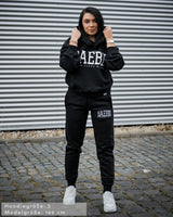 Lifestyle Damen Cropped Hoodie schwarz aus Bio-Baumwolle by SAEBIS®
