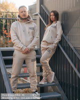 Lifestyle Herren Hoodie beige mit Stickerei by SAEBIS®