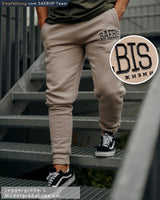 Lifestyle Herren Jogginghose beige mit Stickerei by SAEBIS®