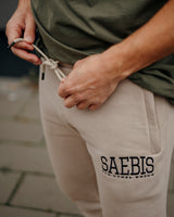 Lifestyle Herren Jogginghose beige mit Stickerei by SAEBIS®