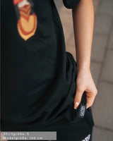Matryoshka Damen Oversized T-Shirt schwarz by SAEBIS®