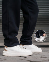 Lifestyle Damen Jogginghose schwarz mit Stickerei & geradem Bein by SAEBIS®