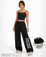 Это стиль жизни - Damen Jogginghose schwarz mit breitem Bein by SAEBIS®