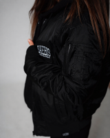 Lifestyle Damen Oversized Bomber Jacke gefüttert, mit Reißverschluss schwarz by SAEBIS®