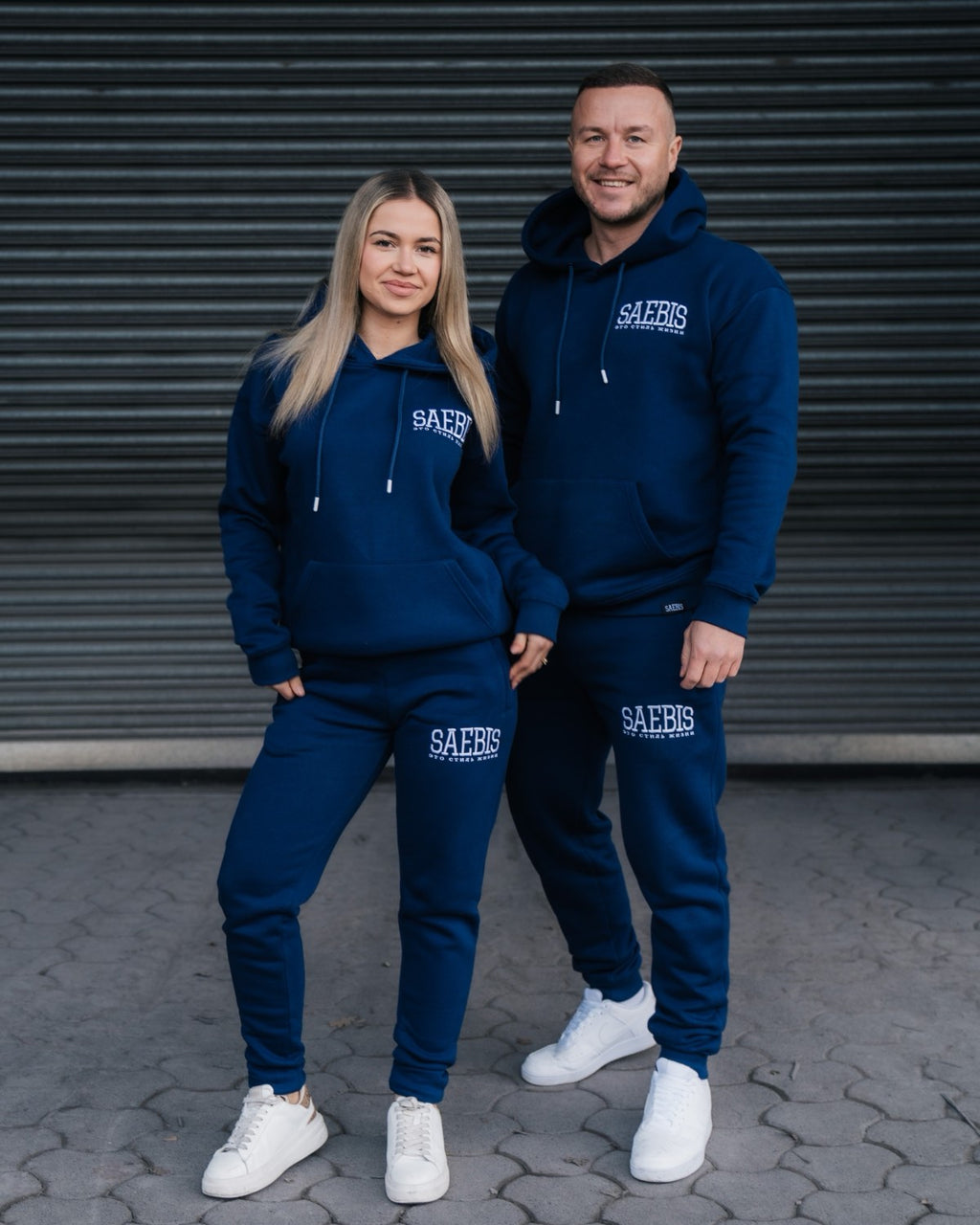 Lifestyle Damen Oversized Hoodie navyblau mit Stickerei by SAEBIS®