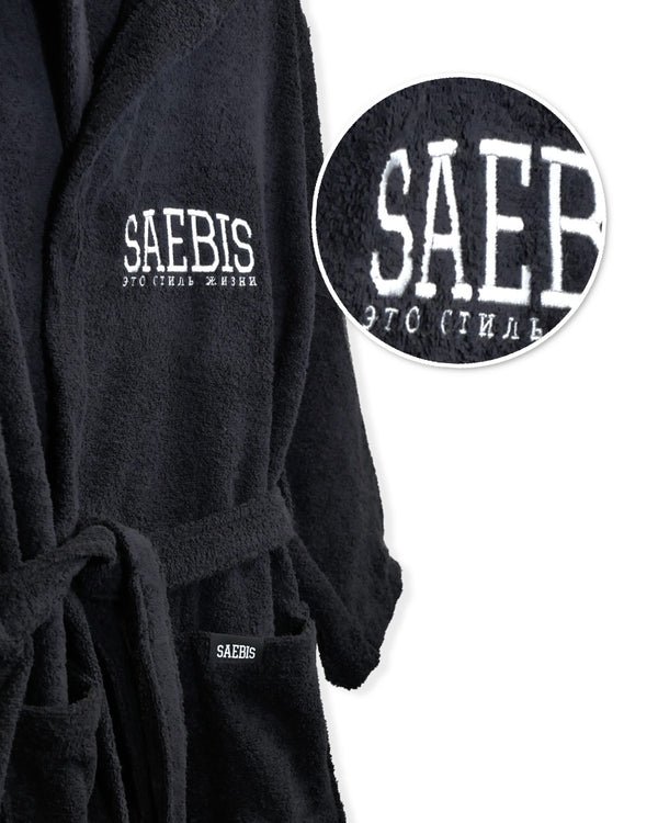 Lifestyle Bademantel schwarz mit Stickerei für Herren & Damen by SAEBIS®