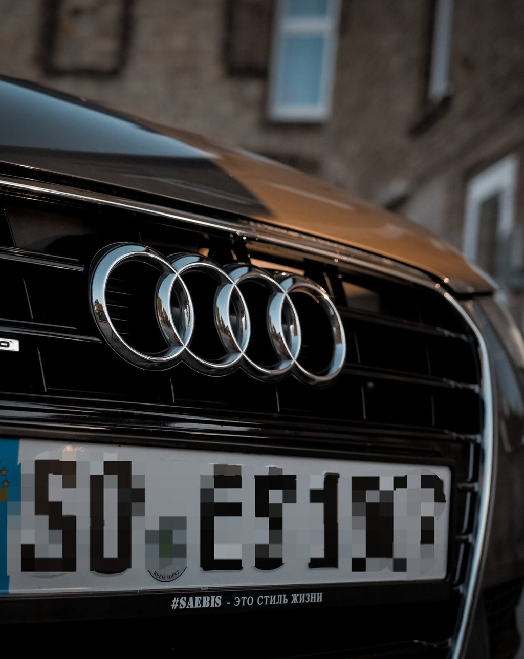 2 x Audi Kennzeichenhalter Kostenloser Versand in Brandenburg