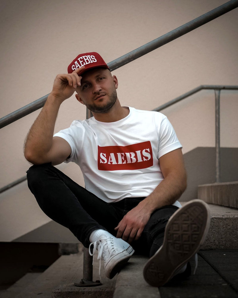 SAEBIS® Red Box Herren T-Shirt weiß