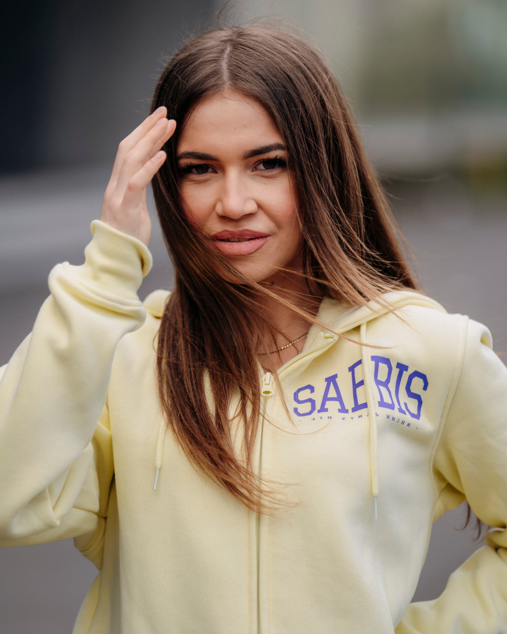 Lifestyle Damen Oversized Zip Hoodie mit Reißverschluss pastellgelb by SAEBIS®